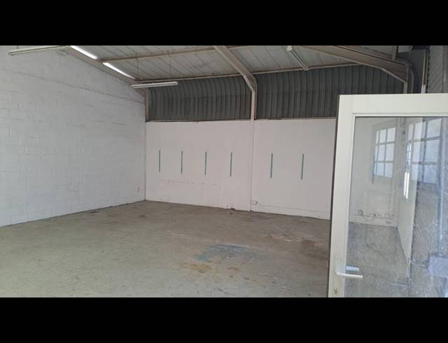 BUSINESS PROPERTY TO RENT IN WALMER